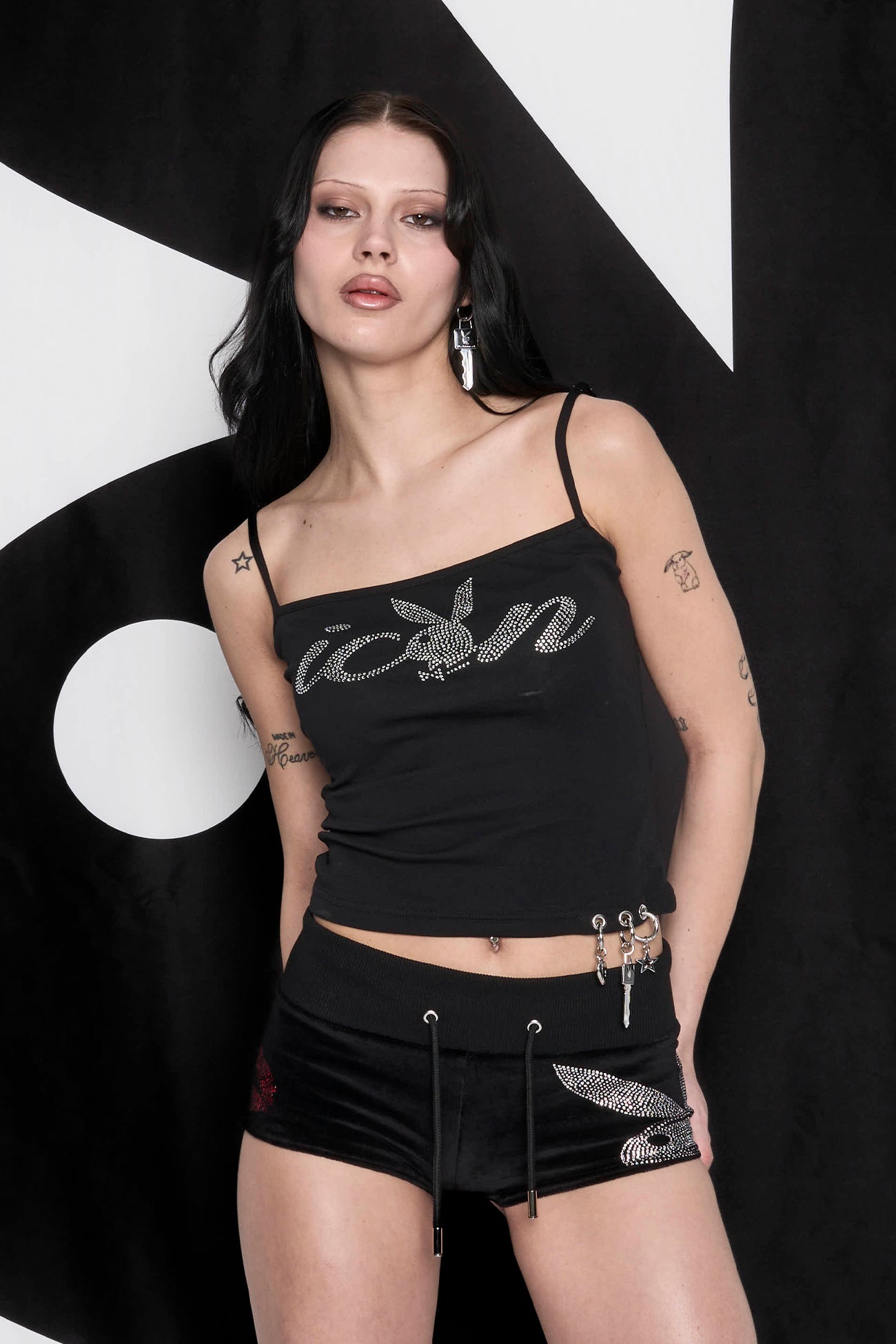 【Namilia × Playboy】Y2K ベロア バギーパンツ NAMILIA - Bunny Velour Hot Pants - Shop now