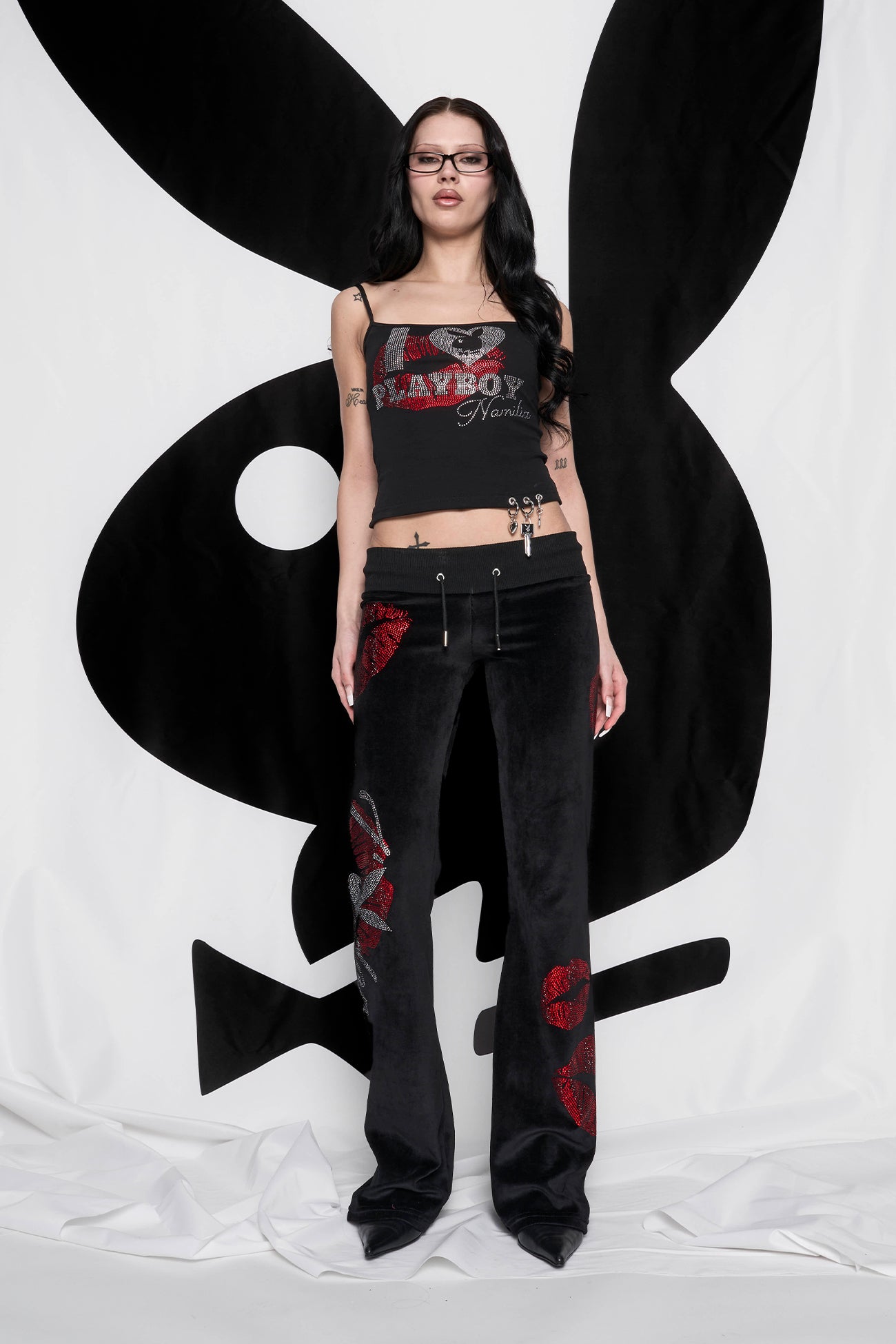 【Namilia × Playboy】Y2K ベロア フレアパンツ NAMILIA - J'adore Velour Flare Pants - Shop now