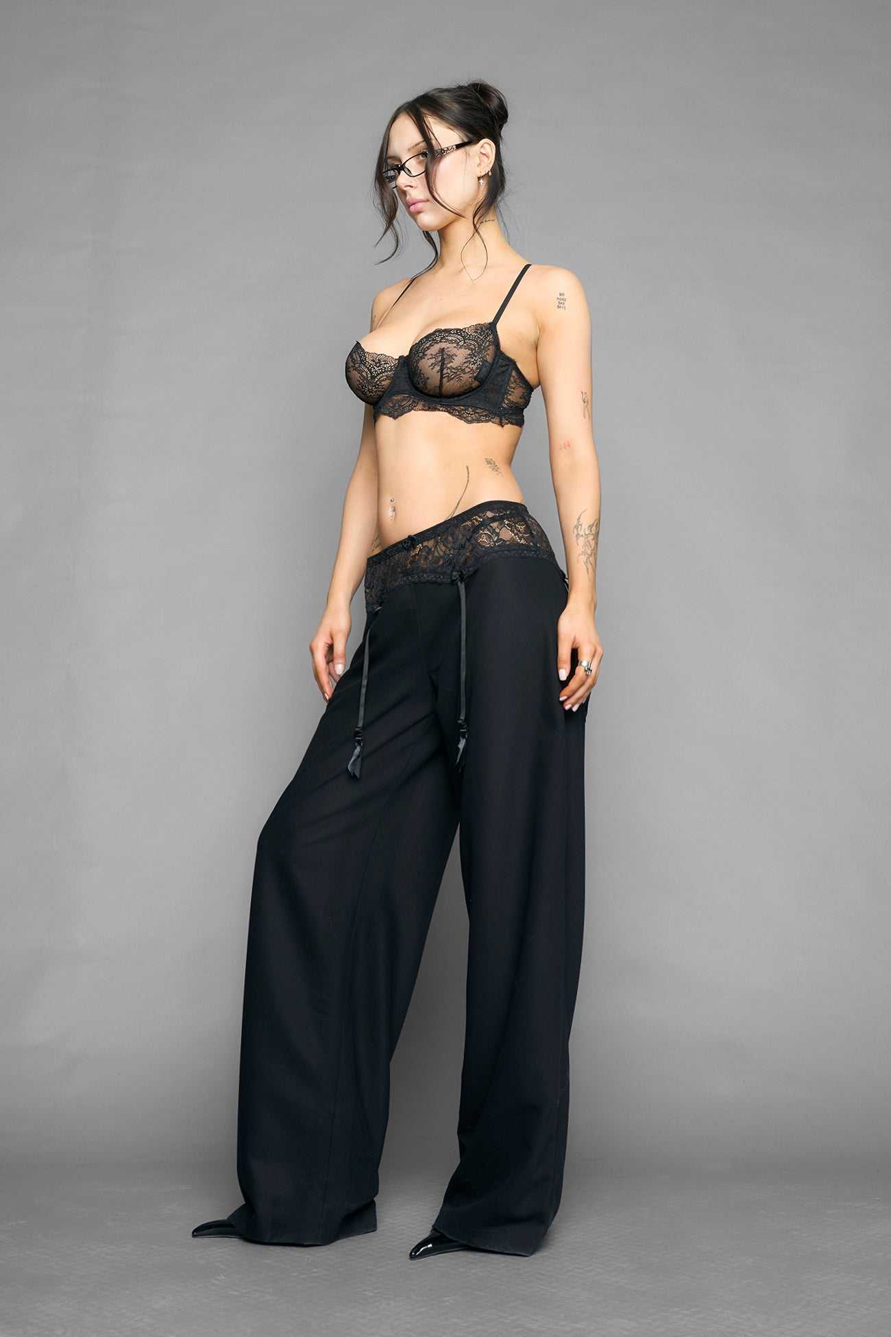 NAMILIA - garter office pants - Shop now NAMILIA - garter office pants - Shop now