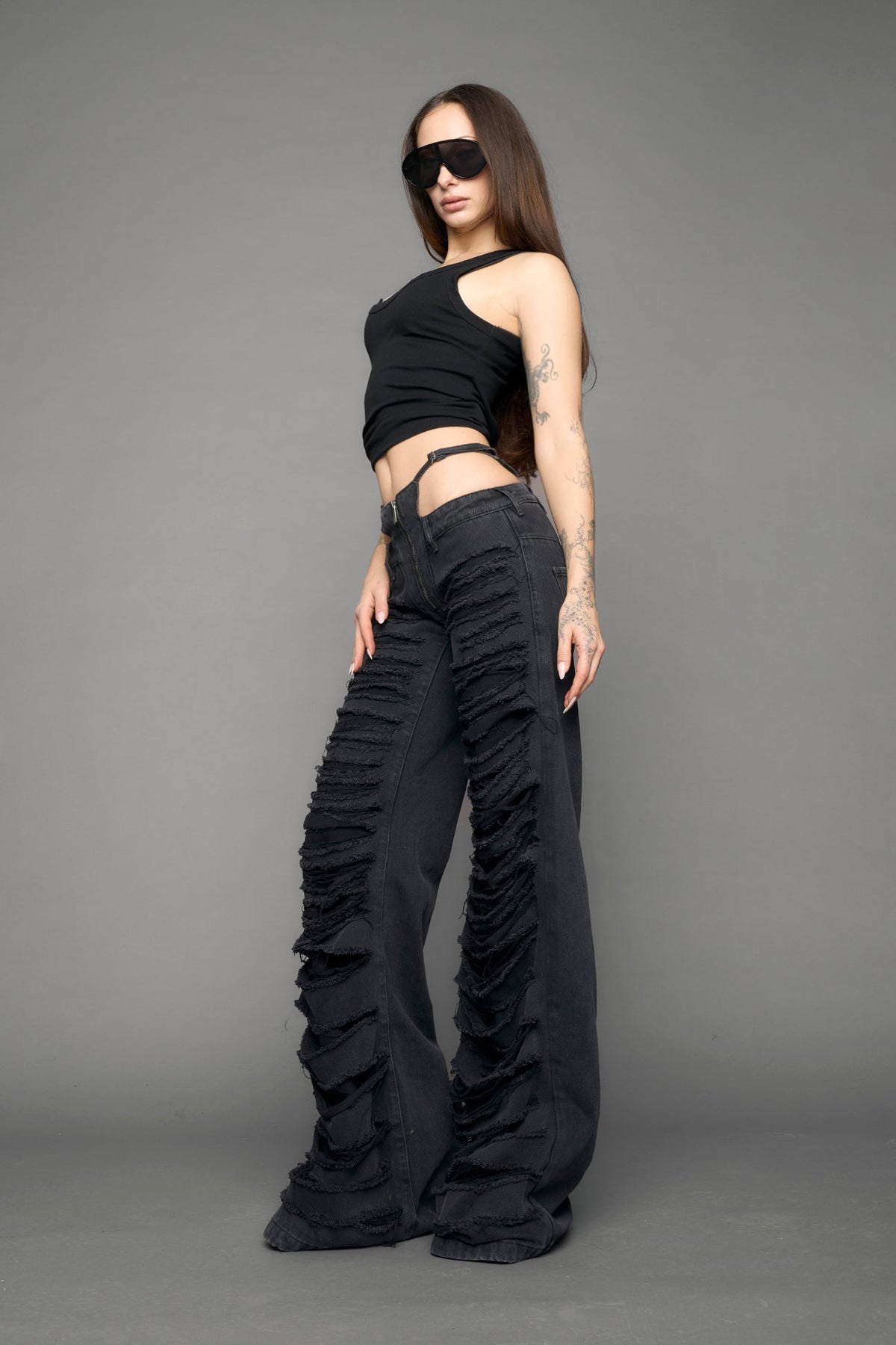 black wash distressed denim pants 