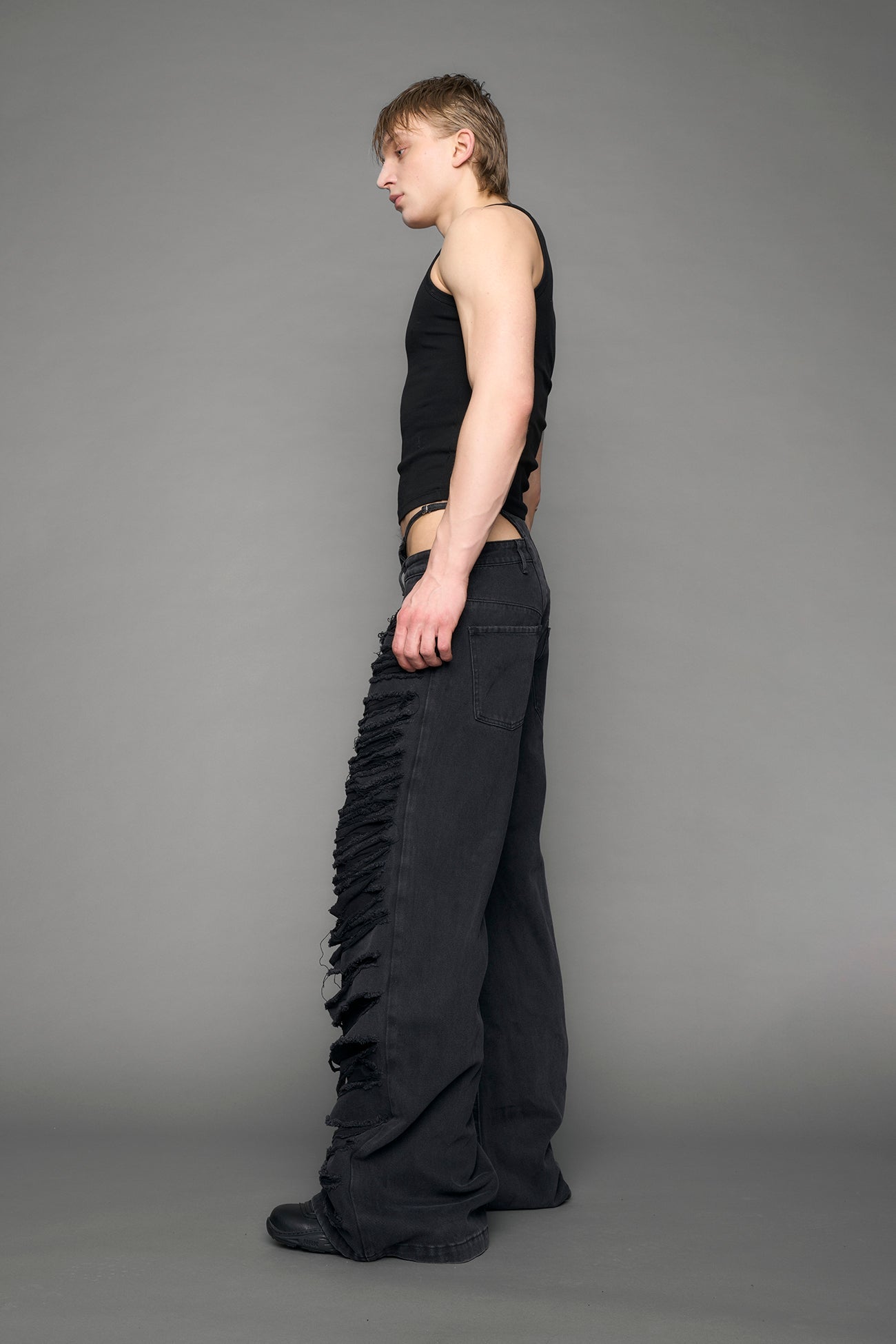 black wash distressed denim pants 