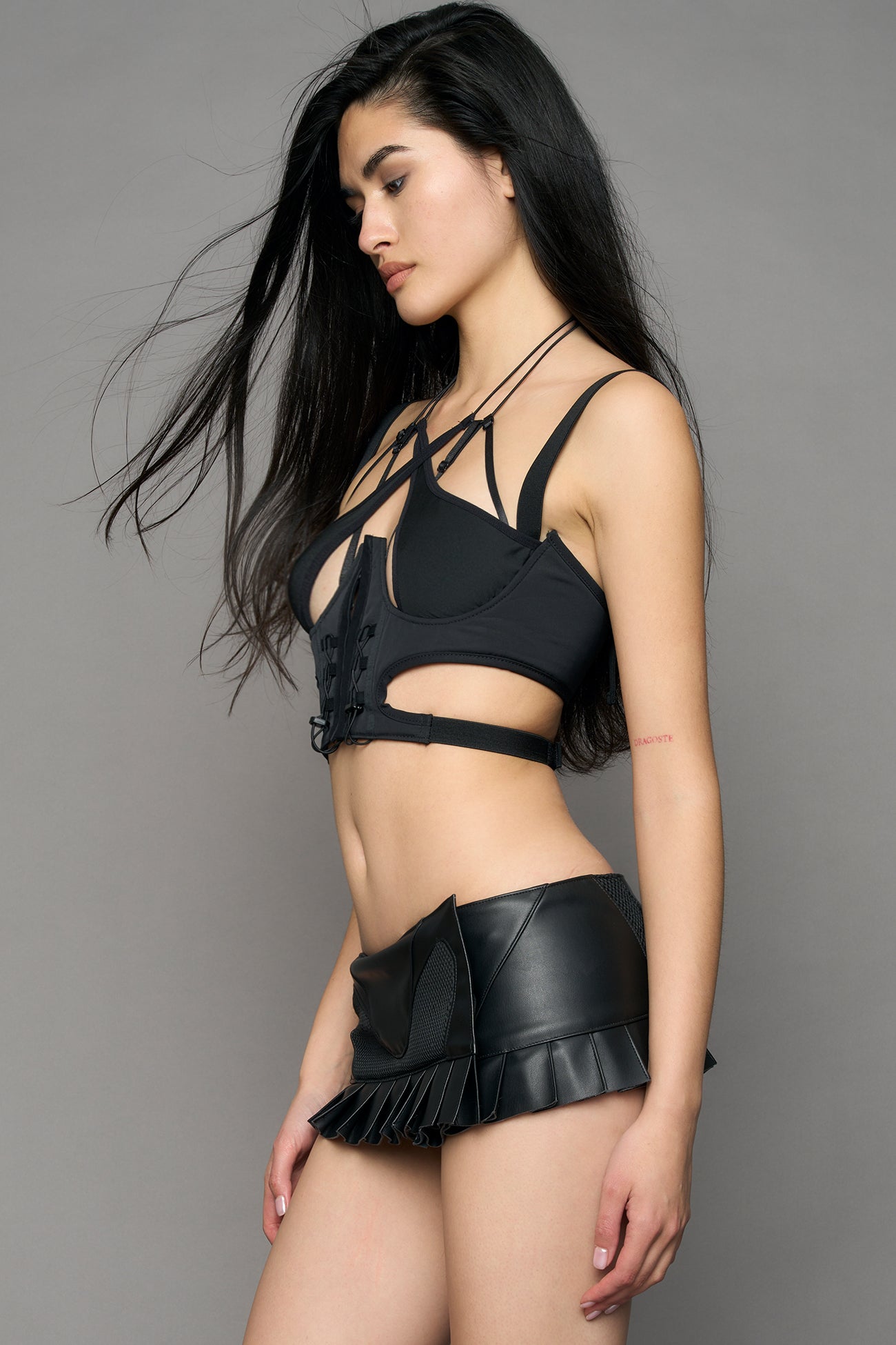 NAMILIA Trinity Top - BLACK, xs