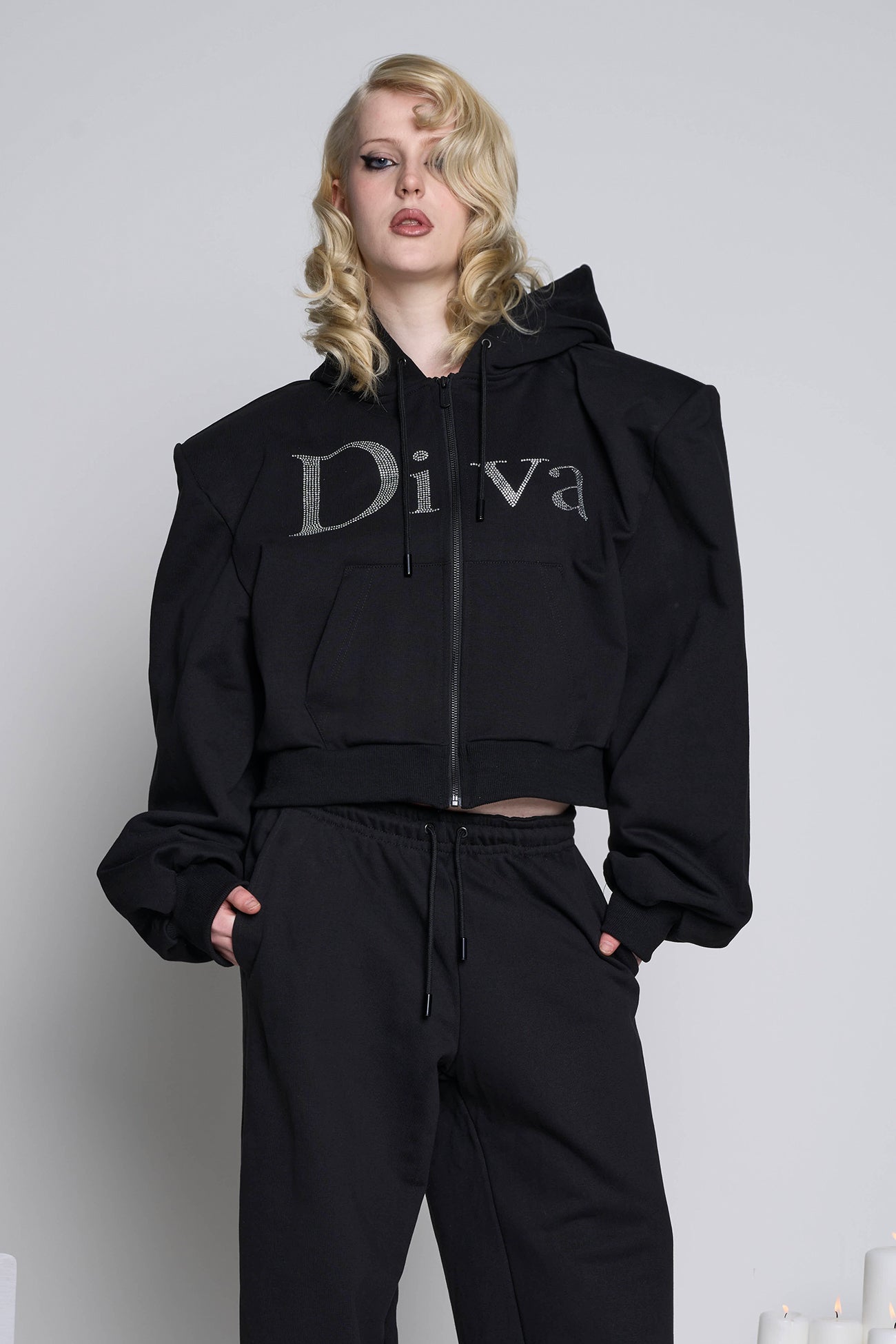 Namilia Diva Crop Zip Hoodie Black