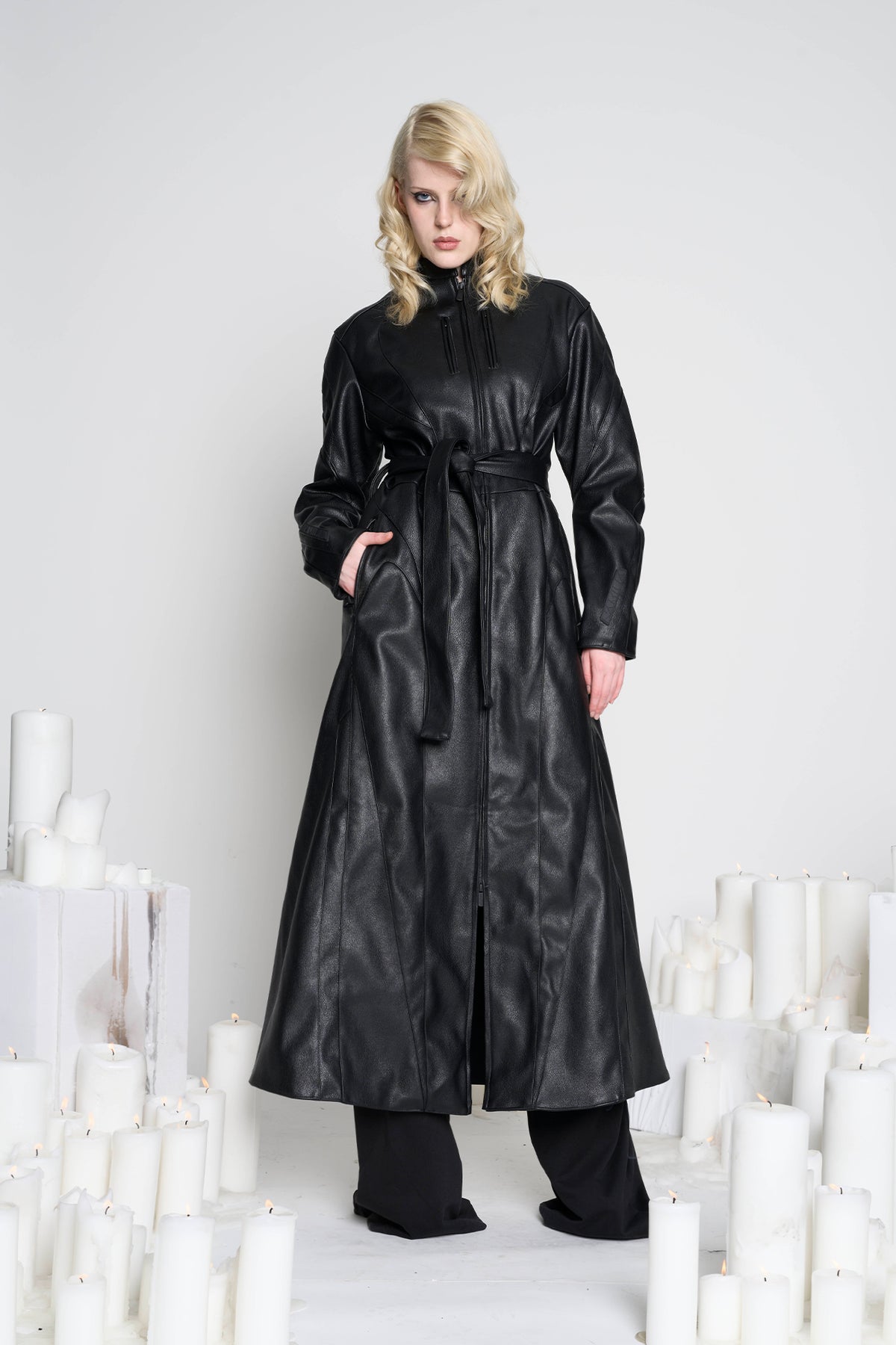 Namilia Eternity Coat Black