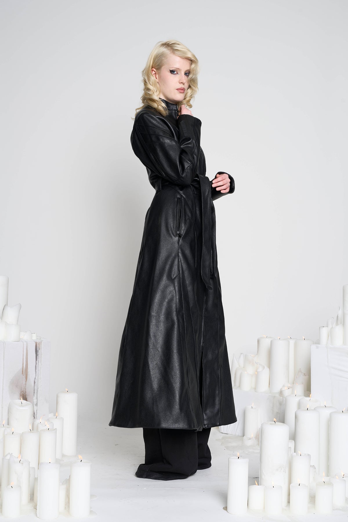 Namilia Eternity Coat Black