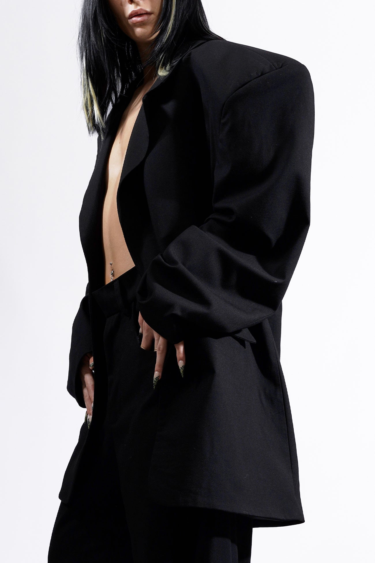 NAMILIA - Oversize Blazer - Shop now NAMILIA - Oversize Blazer - Shop now