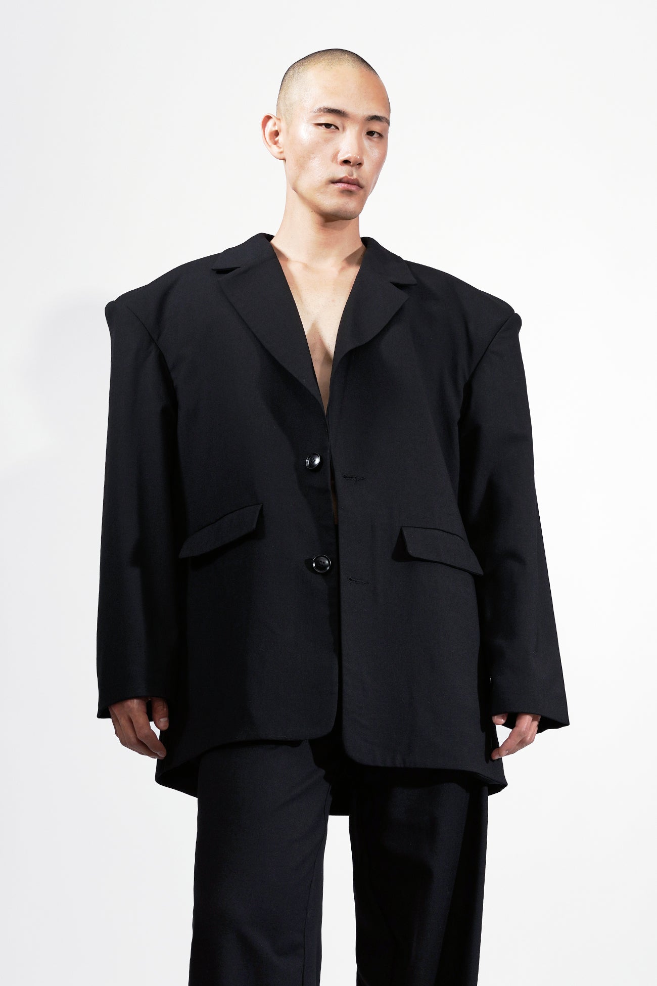 NAMILIA - Oversize Blazer - Shop now NAMILIA - Oversize Blazer - Shop now
